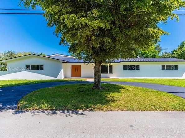 12525 SW 68th Ct, Pinecrest FL 33156