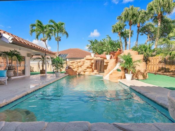 2900 NW 25th Way, Boca Raton FL 33434