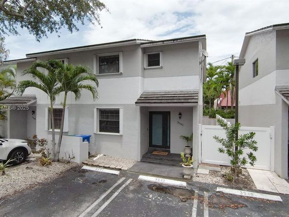 3542 SW 17 Street 2B, Miami FL 33145
