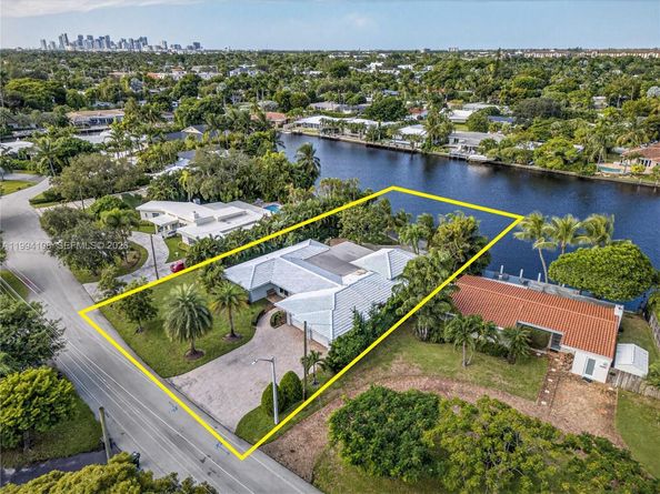 2801 Coral Shores Dr, Fort Lauderdale FL 33306