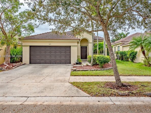 625 Bald Cypress Rd, Weston FL 33327