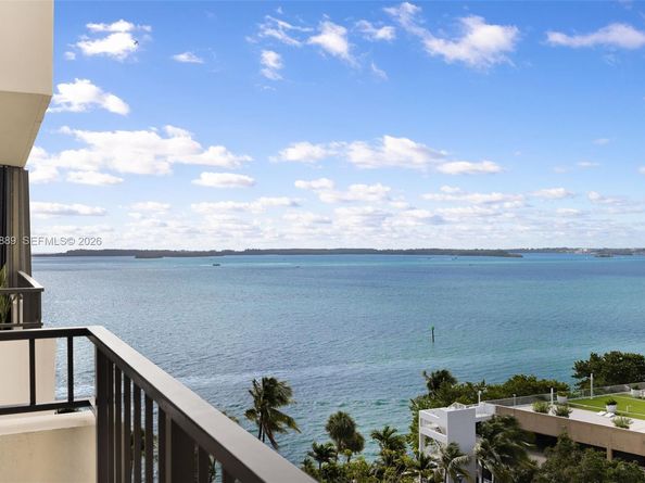 520 Brickell Key Dr A1001, Miami FL 33131