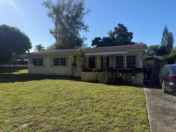 1870 NE 154th Ter, North Miami Beach FL 33162