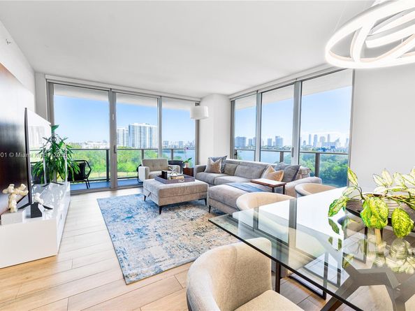 16385 Biscayne Blvd 707, North Miami Beach FL 33160