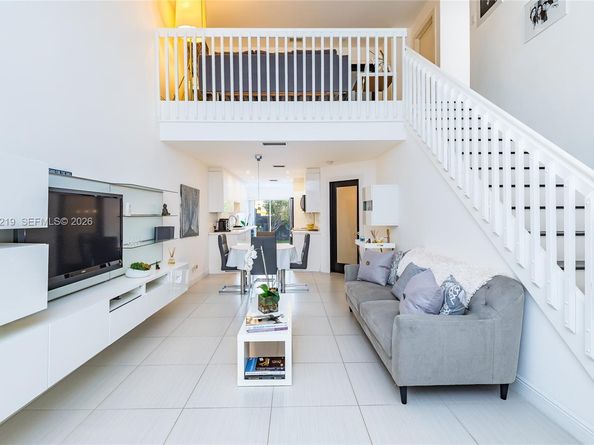 370 SE 2nd Ave G3, Deerfield Beach FL 33441