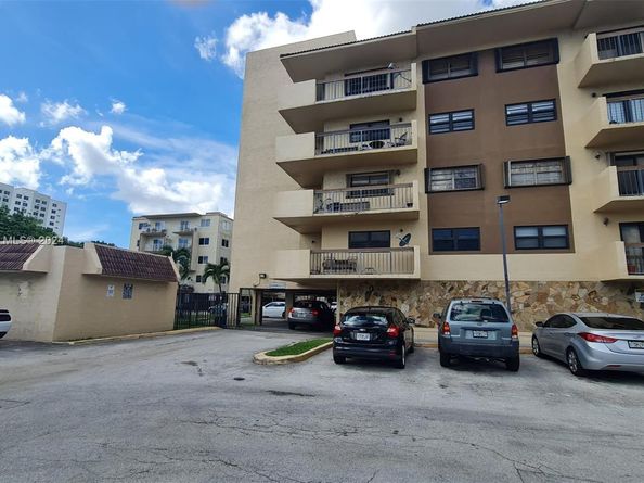 5249 NW 7th St 511, Miami FL 33126