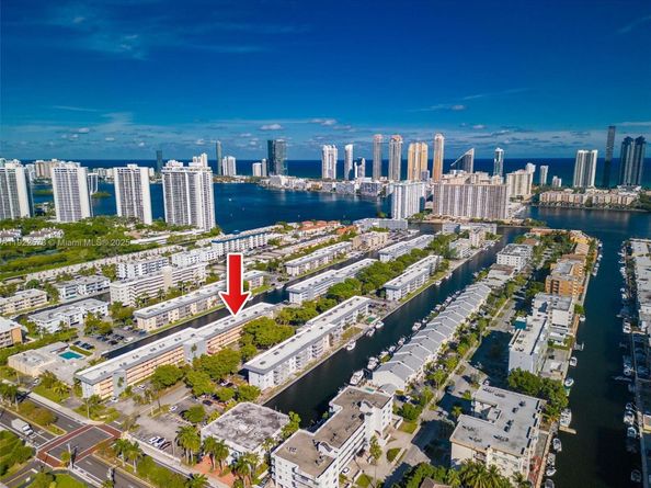 3551 NE 169th St 212, North Miami Beach FL 33160