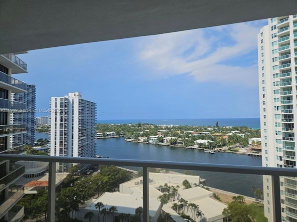 20281 E Country Club Dr 1412, Aventura FL 33180