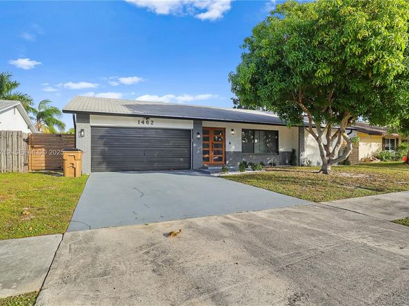1462 SW 25th Ave, Deerfield Beach FL 33442