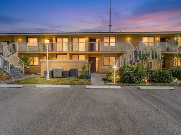 440 NW 214th St 104, Miami Gardens FL 33169