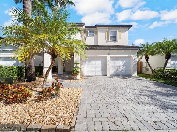 3641 NE 4th St, Homestead FL 33033
