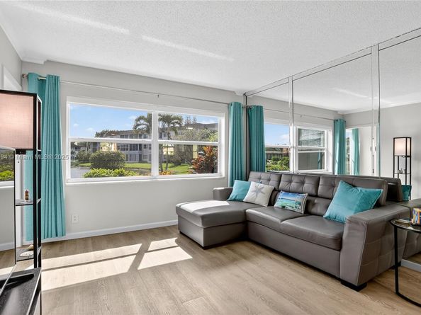 4706 NW 36th St 411, Lauderdale Lakes FL 33319