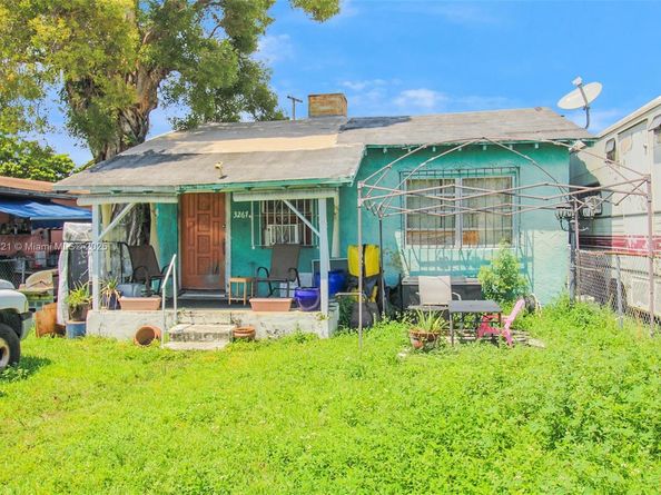 3267 NW 35th St, Miami FL 33142