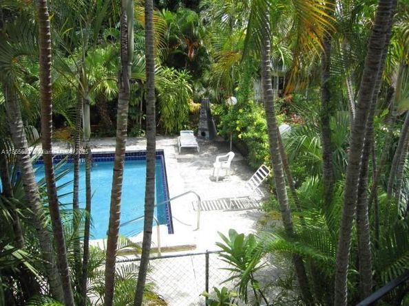 645 NE 77th St 6, Miami FL 33138