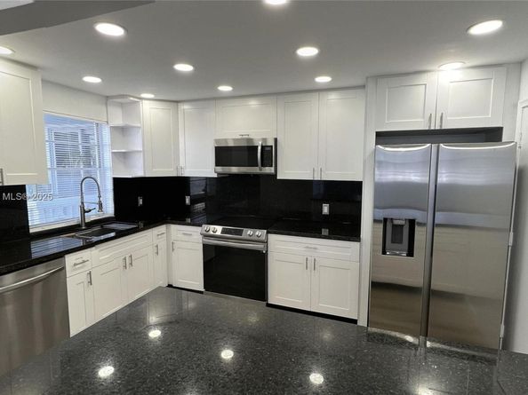 1020 Meridian Ave 201, Miami Beach FL 33139