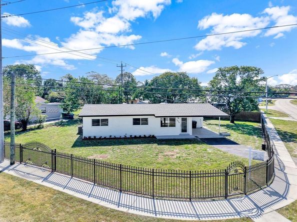 1370 NW 173rd Ter, Miami Gardens FL 33169