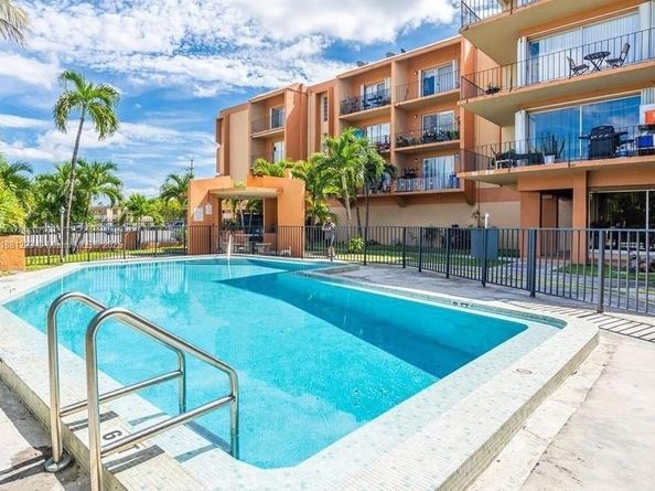 6780 W 2nd Ct 212, Hialeah FL 33012