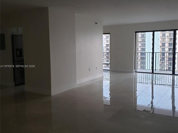 1201 S Ocean Dr 2105S, Hollywood FL 33019