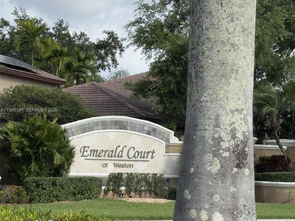 16029 Emerald Cove Rd, Weston FL 33331
