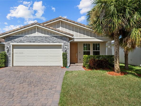 4256 Marina Way, Deerfield Beach FL 33064