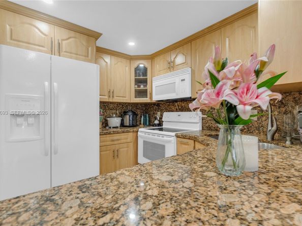 17101 NW 57th Ave 110, Miami Gardens FL 33055