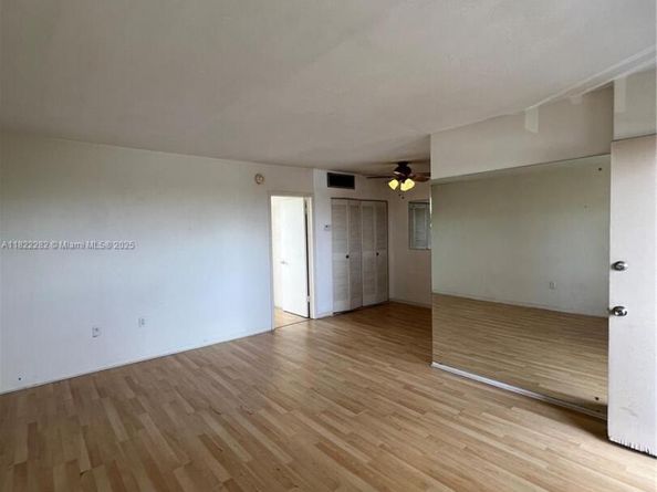 1475 NE 125th Ter 511B, North Miami FL 33161