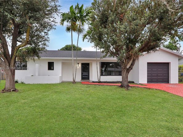 10944 SW 159th Ter, Miami FL 33157