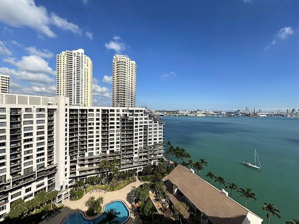 520 Brickell Key Dr A1912, Miami FL 33131