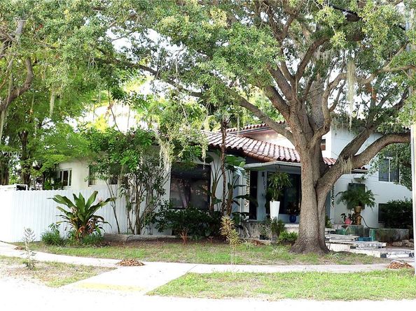 1051 NE 86th St, Miami FL 33138