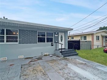 2783 - 2785 SW 33rd Ct