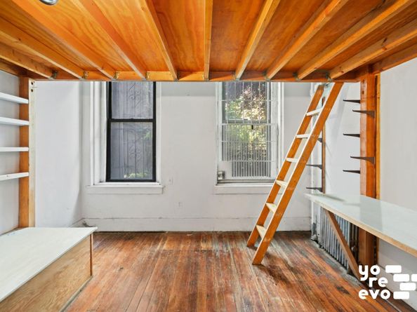 633 East 11th Street 3, New York NY 10009