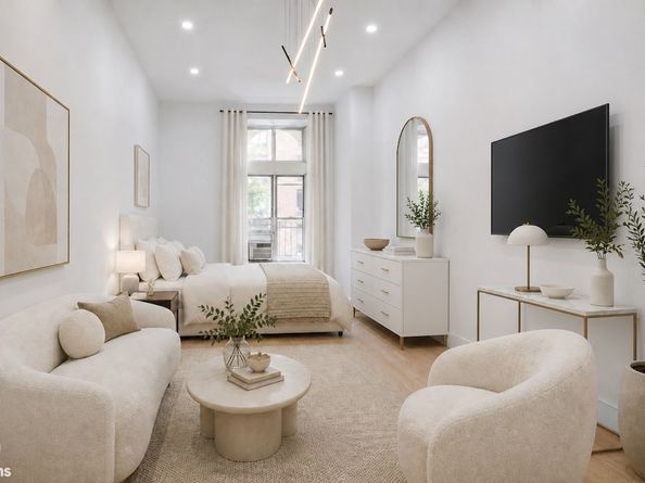 23 Waverly Place 2Y, New York NY 10003