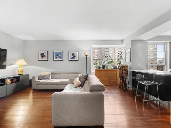 477 Fdr Drive M1002, New York NY 10002
