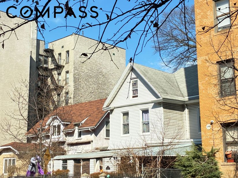 39 Winthrop Street, Brooklyn NY 11225