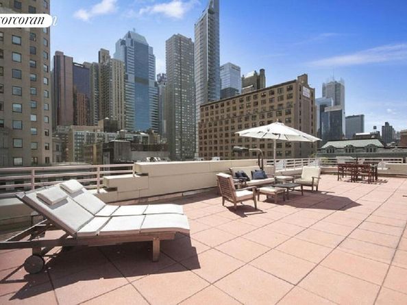 350 West 50th Street 7C, New York NY 10019