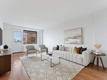 4705 Henry Hudson Parkway W