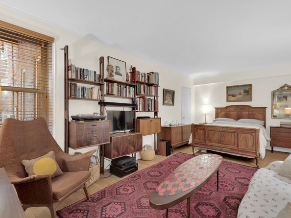 9425 Shore Road 1H, Brooklyn NY 11209