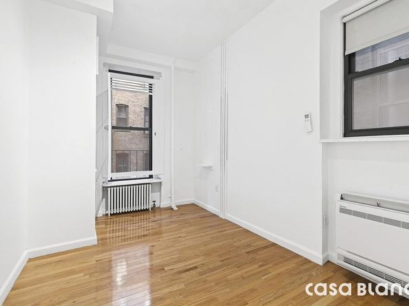 212 West 105th Street 1W, New York NY 10025