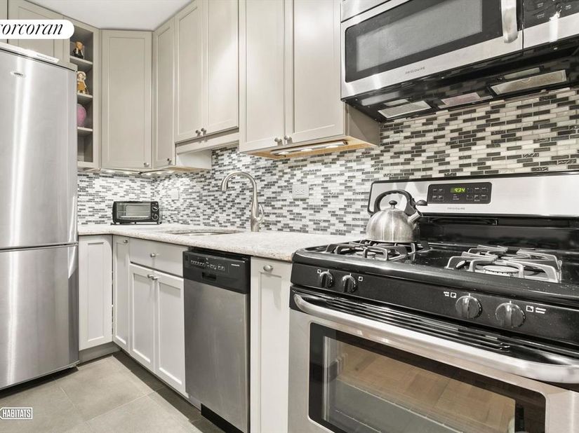 139 East 33rd Street 7L, New York NY 10016
