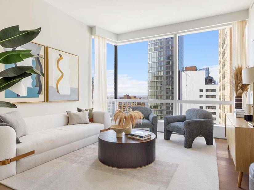 77 Greenwich Street 39C, New York NY 10006