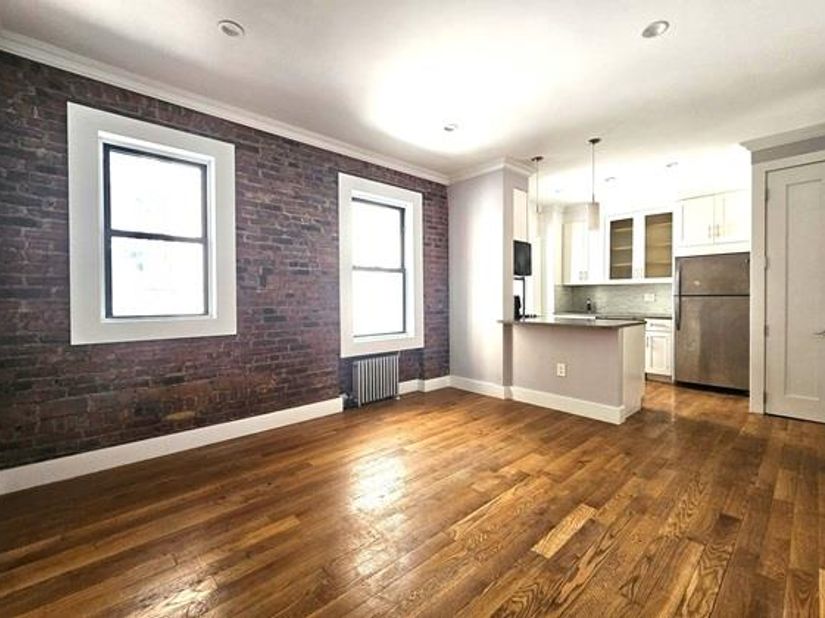21-28 35th Street 2G, Queens NY 11105