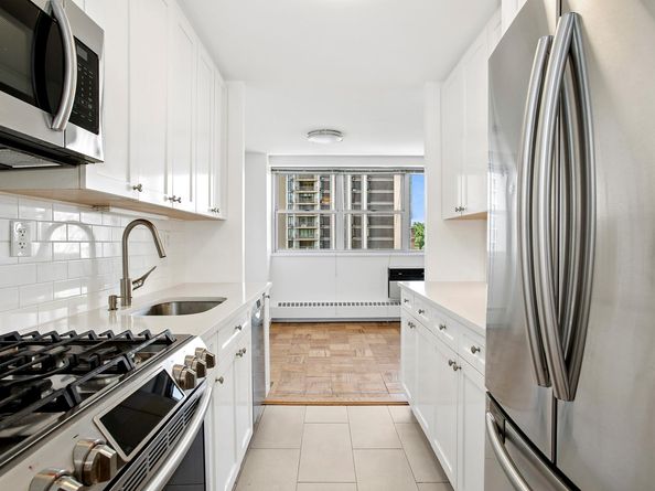 75 Henry Street 5J, Brooklyn NY 11201