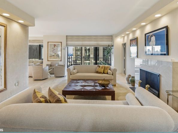 425 East 58th Street 33D, New York NY 10022