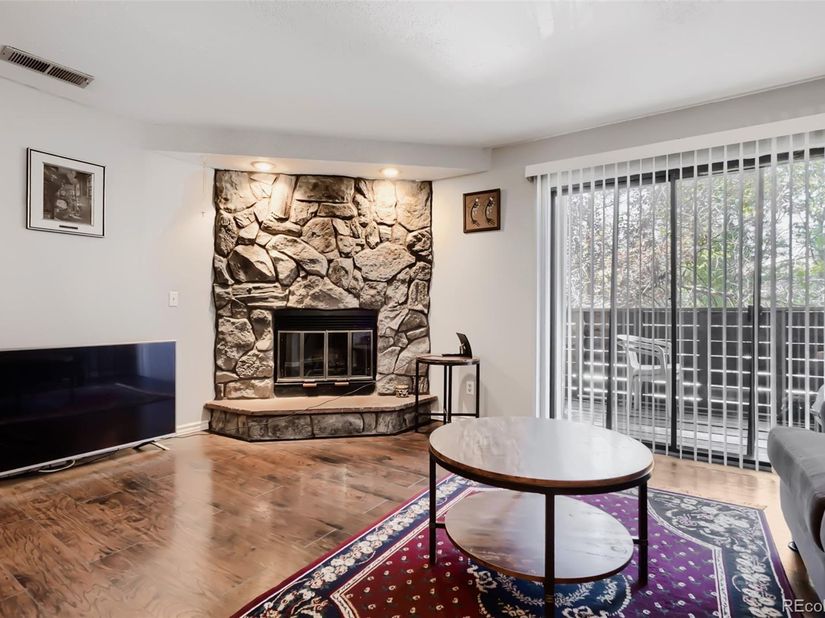 15350 E Arizona Avenue 201, Aurora CO 80017