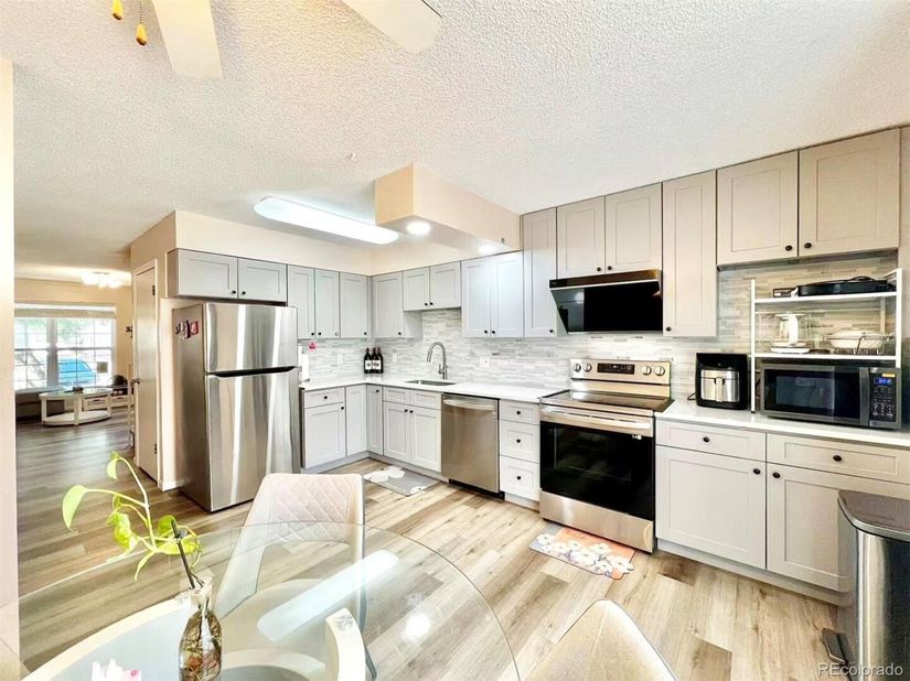 8855 W Floyd Avenue, Lakewood CO 80227