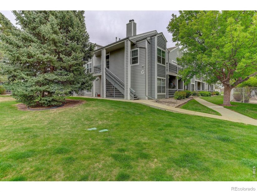 7492 Singing Hills Drive, Boulder CO 80301