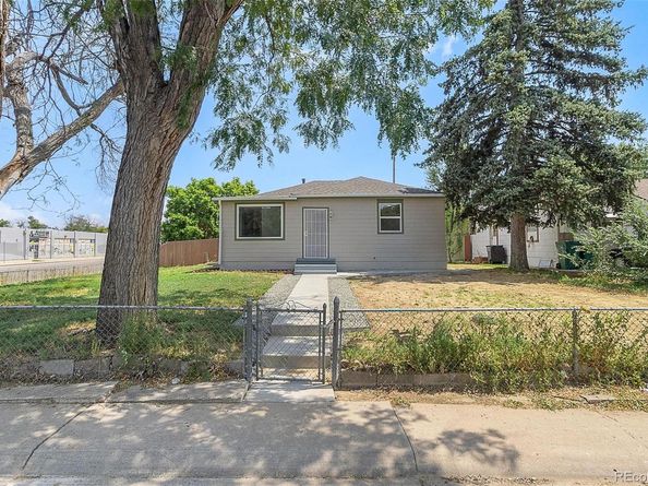 1990 Newark Street, Aurora CO 80010