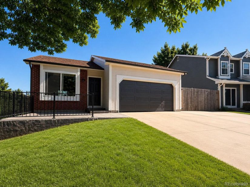 392 Eisenhower Drive, Louisville CO 80027
