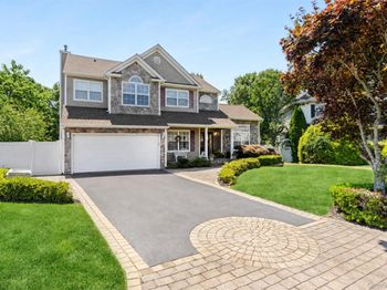 15 Scenicview Crescent
