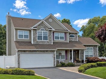 15 Scenicview Crescent